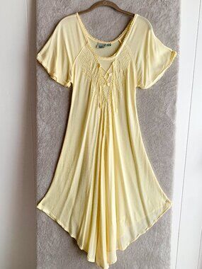 Womens short light yellow dress embroidered tie